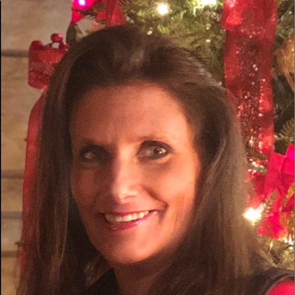 Meet your Posher, Shannon - Picture 1 of 2